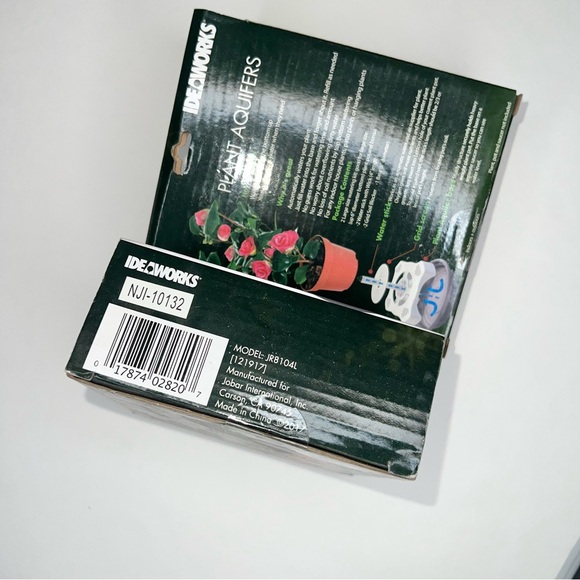 2 SET OF (2) IDEAWORKS PLANT AQUIFERS SELF-WATERING DISPENSERS - Picture 4 of 7